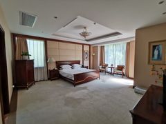 -上海怡沁园度假酒店