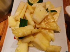 青柠檬拌菠萝-云海肴·汽锅鸡·云南菜(广安门天虹店)