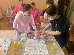 婴儿服务-喜喜·全套房月子会所(罗宾森广场店)