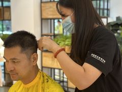 -首脑美容美发化妆美甲培训学校(龙岗校区)