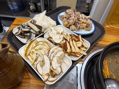 -菌之家·专业纯野生菌火锅·特色炒菌