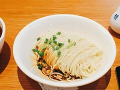 -诚铭记·虾仁汤包·成都小吃(融创店)