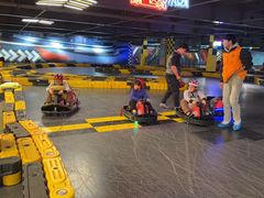 -极限PLAY运动娱乐新世界·团建派对表演休闲馆·室内高空游乐园