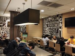 大堂-麦当劳(新闸路店)