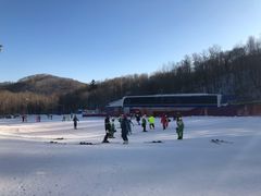 -亚布力新体委滑雪场