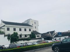 场地-新场古镇-停车场