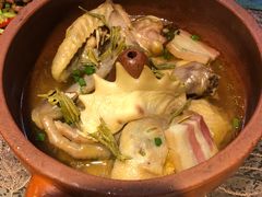 龙井茶香鸡-茶人村·只此江南(西湖总店)