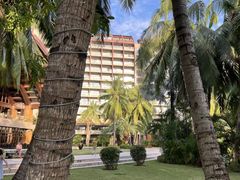 -三亚湾海居铂尔曼度假酒店