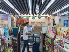 -全家便利店(东直门店)