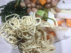 -东巴婆婆云南鱼豆花火锅(大东门店)