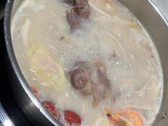 -三人行骨头王火锅(长寿店)