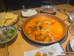 -洱火云南酸菜牛肉火锅(石景山当代商城店)