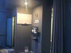 -VR 间客漫·PS电玩·虚拟现实包间游戏电竞(街道口店)
