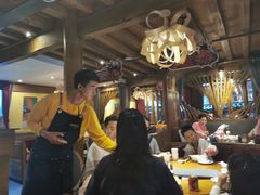 大堂-隔壁老王·家常云南菜(花巷店)