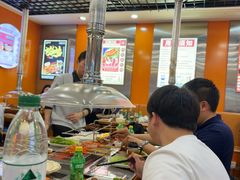 -哈尔滨小酒馆·鲜肉现穿自助烧烤(康新花园店)