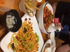 -莲餐厅·湖北菜·潜江小龙虾店(愚园路店)