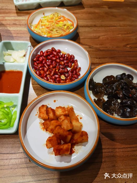 明洞阿姨·韩式酱蟹烤肉·创意料理(三元桥店)图片