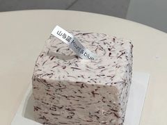 -山与蓝·轻糖鲜果蛋糕(勒泰店)