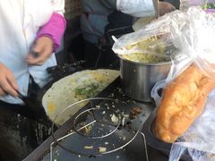 -正宗杂粮煎饼香软鸡蛋饼