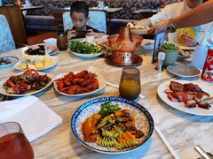 -三亚湾海居铂尔曼度假酒店