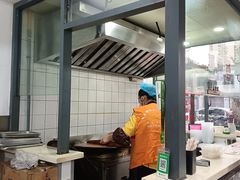 -黄阿姨锅贴大王(万航渡路店)