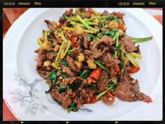 -湖南人家湘菜馆(镇江路店)