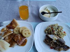 -亚洲国际大酒店·云顶阁旋转自助餐厅