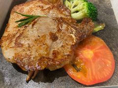 岩烧黑椒t骨猪排-開籠雀冰室(同和金铂店)