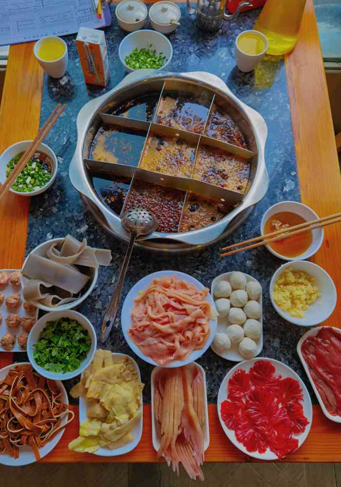 福满家老字号江景火锅-"朋友中了霸王餐,蹭了个吃,虽然去的过程很.