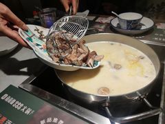 -尚尚仙·酸汤猪手·猪肚鸡火锅(华联万柳购物中心店)