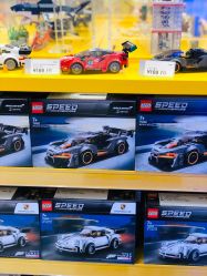 -乐高品牌旗舰店(人民广场店)