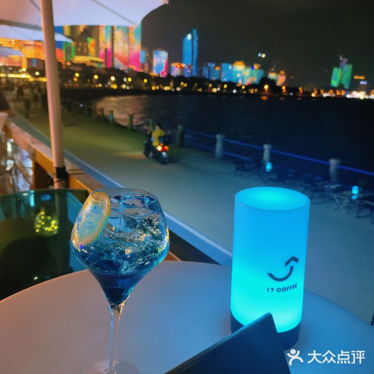 夜色中的浪漫小调