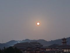 -铂逸梦秦酒店(横店梦幻谷店)