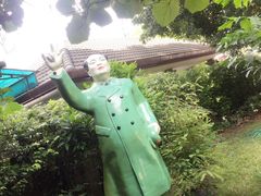 -莓园冰淇淋店