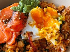 烟熏三文鱼配泡菜炒饭-gaga(深圳南山益田假日广场店)