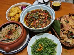 -老滇山寨•云南特色菜•地方菜•民族风情歌舞表演(金碧店)