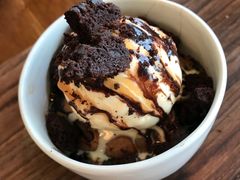 -ROAST coffee & eatery