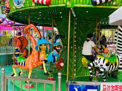 -顺德大良半月城游乐场