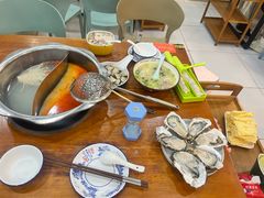 -老何家后安粉·糟粕醋海鲜火锅(三亚湾椰梦长廊店)