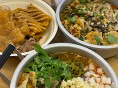 -丽丽三鲜螺蛳粉(田林路店)