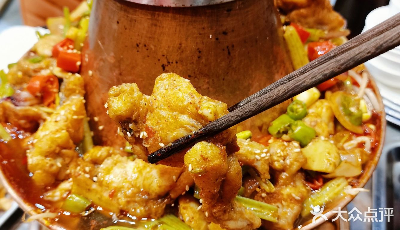 炭锅牛蛙美味的让人“呱呱叫”🥰