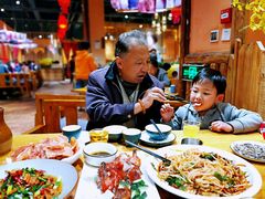 -老滇山寨•云南特色菜•地方菜•民族风情歌舞表演(金碧店)