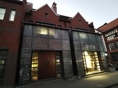 -钟书阁(松江泰晤士小镇店)