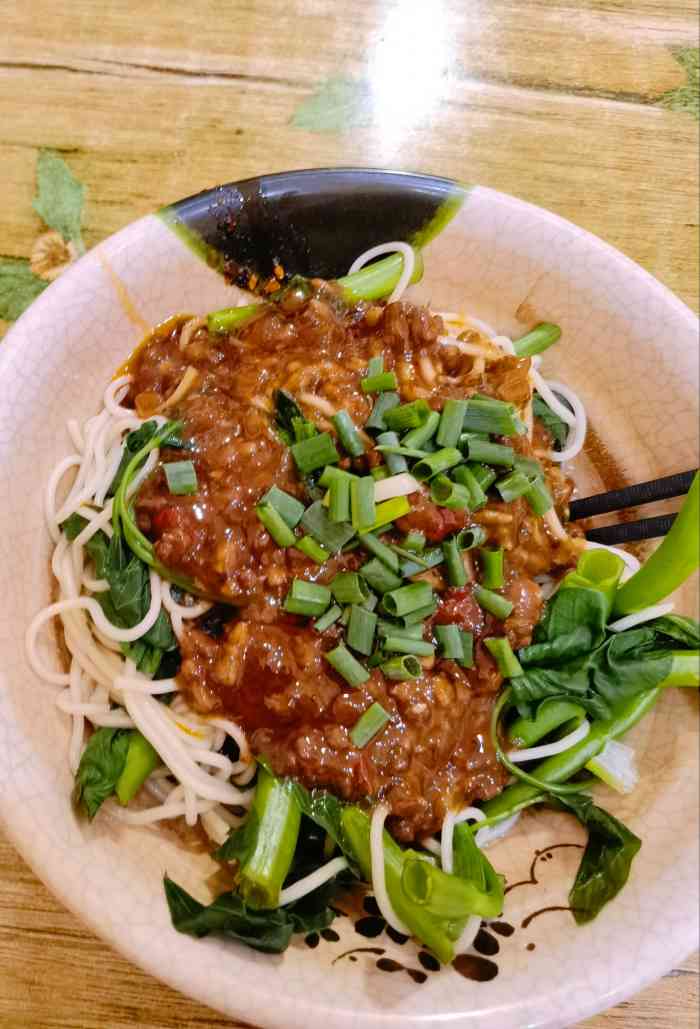 麻哥面(香榭街店)-"点评上这条街有家"五三担担面",专门来吃.