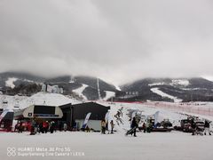 -鳌山滑雪度假区
