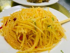 -青海特色美食小炒炕锅牦牛肉火锅