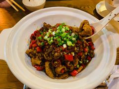 酸菜肥肠-湖南码头·地道岳阳美食·湘菜(魏公村店)