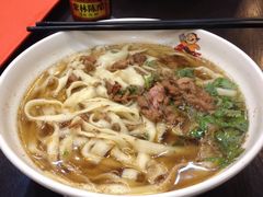 -顺溜·手工刀削面·黑金店(铜锣湾店)
