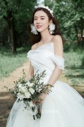 -雪中彩影婚纱摄影·微光艺术中心