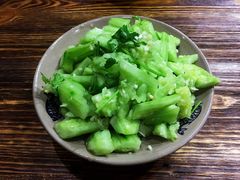 素拍黄瓜-辣盆盆麻辣小龙虾(哈尔滨总店)